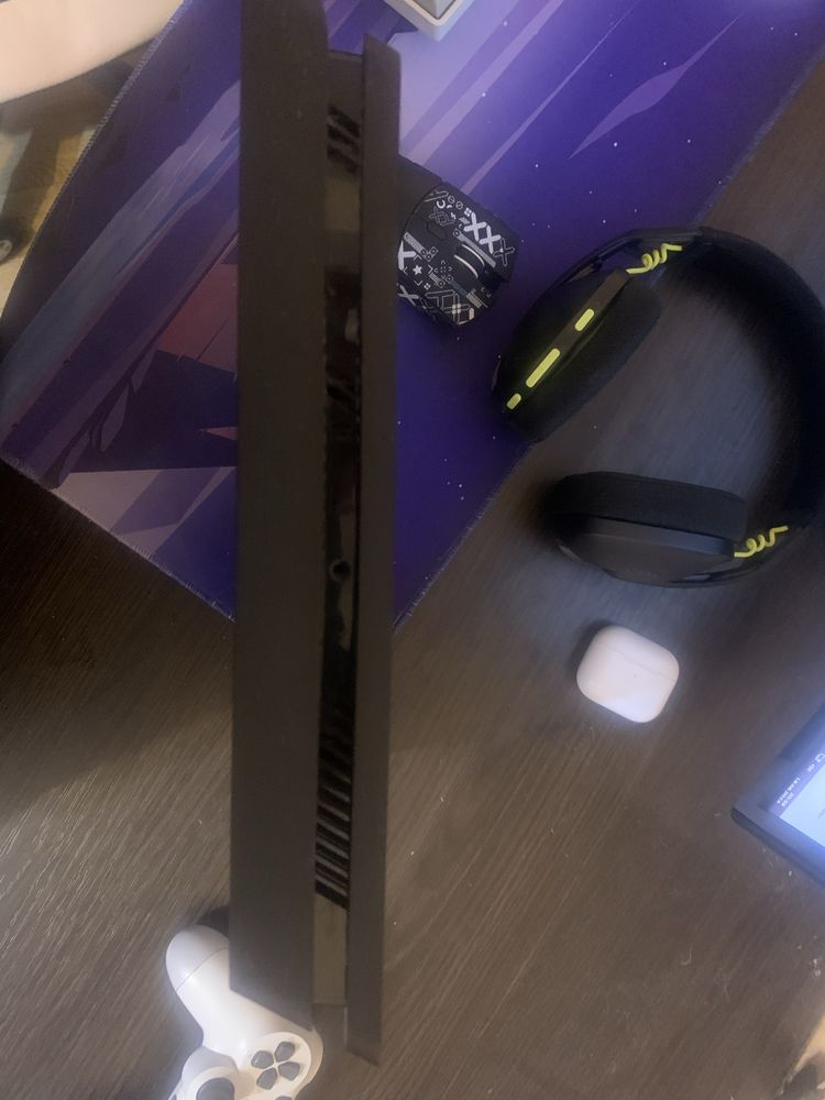 Playstation 4 slim 1 tb