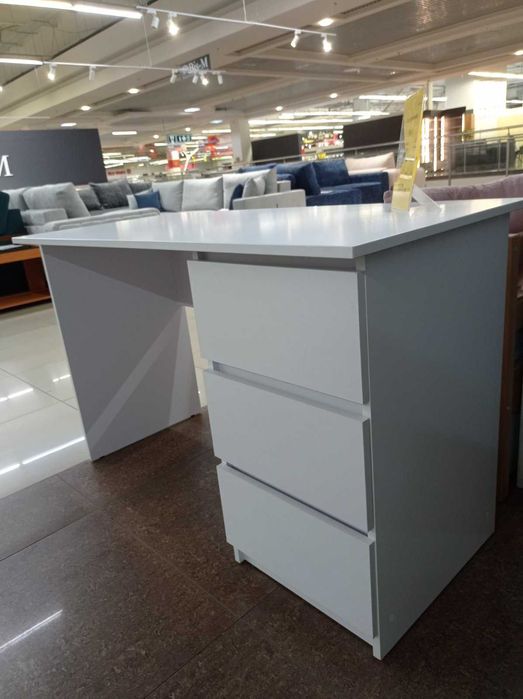 Стіл письмовий офісний  з шухлядами без ручок Білий/Стол письменный