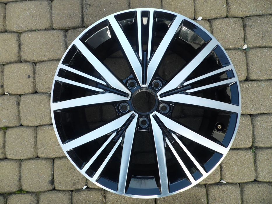 Felga 17&#039;&#039; 5x112 VW 5K0601025AS 7x17 ET54
