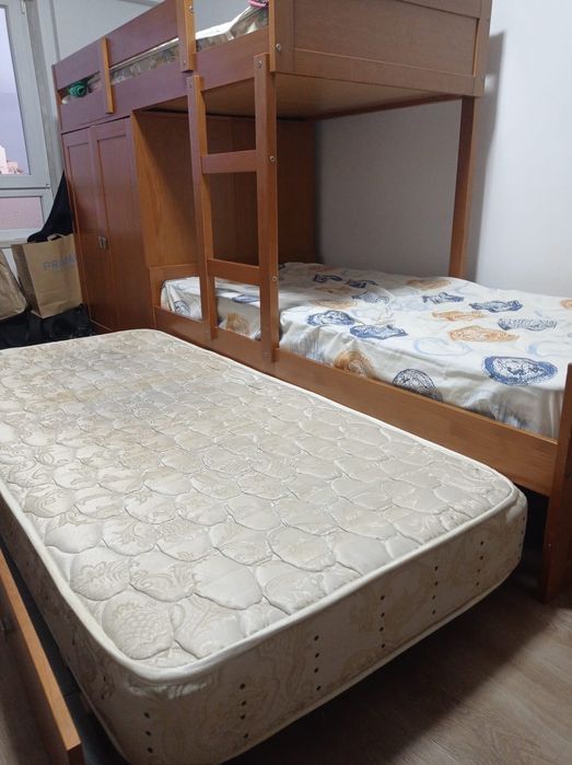 OPORTUNIDADE ! Beliche com 3 camas , colchoes e roupeiro  incluido