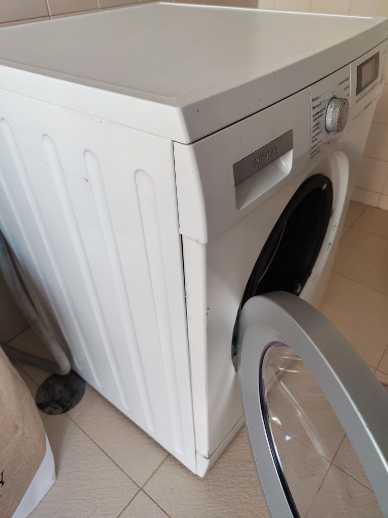 Máquina de lavar Siemens iQdrive 8kg sistema AquaStop