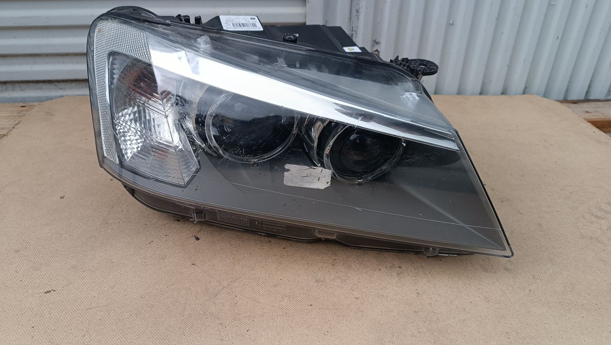 Vendo farol direito xenon de BMW X3 F25