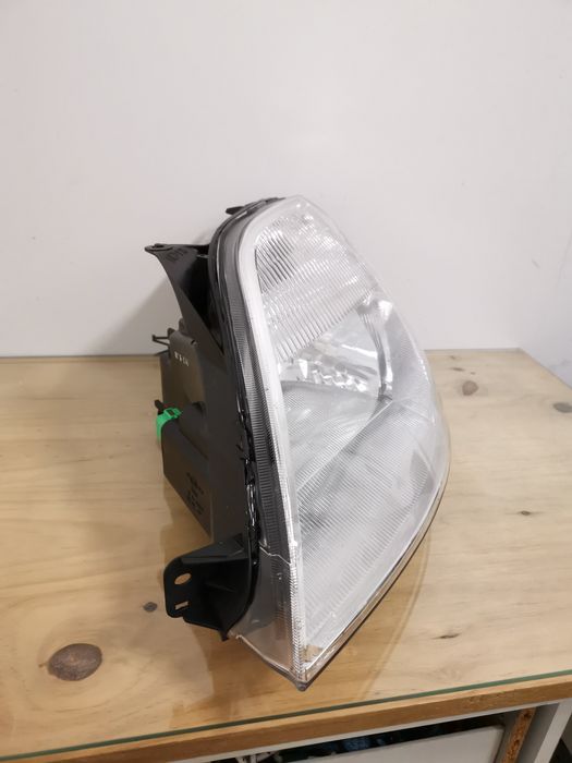 Óptica/ Farol Ford Fiesta 2