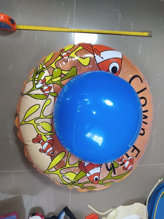 Круг м'яч для плавання
