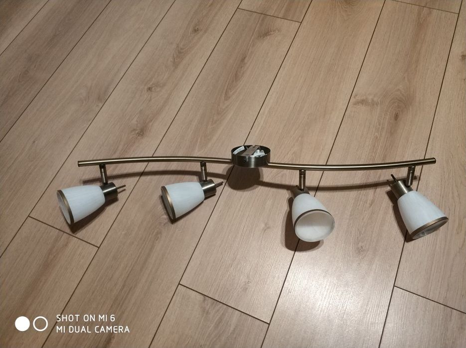 Żyrandol halogenowy