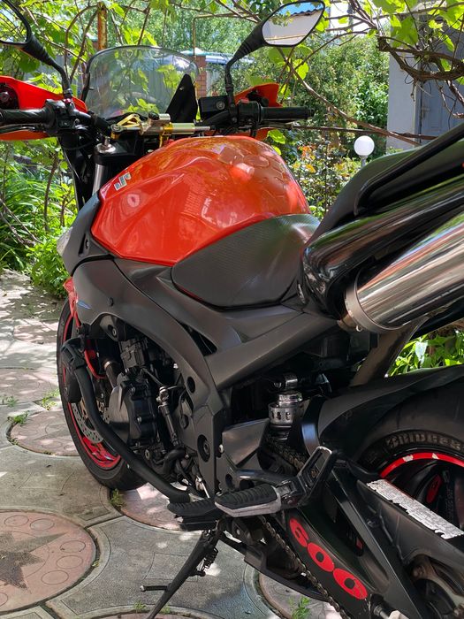 Мотоцикл Suzuki GSR600