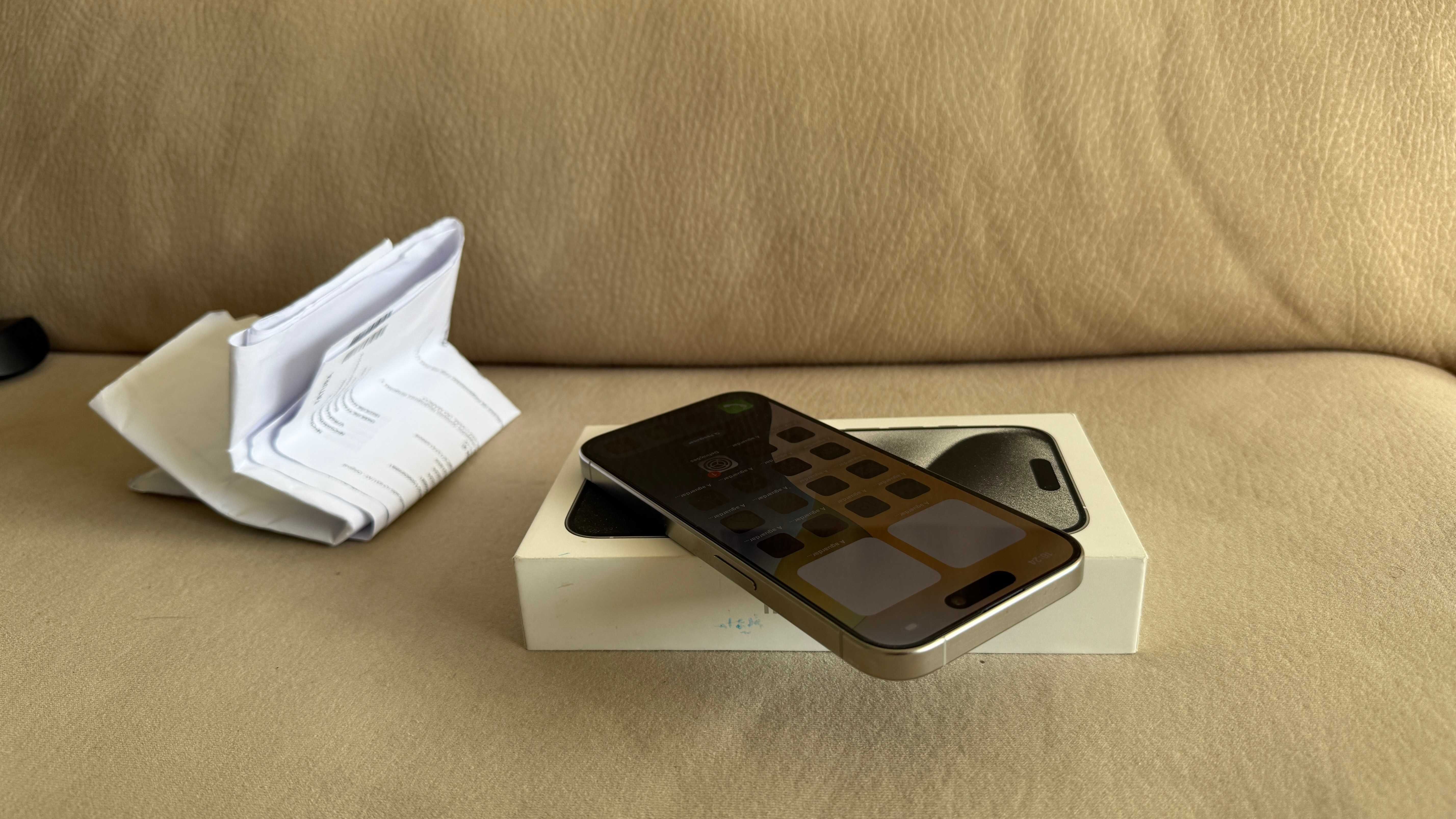 Vendo troco iPhone 15 Pro 128Gb Branco C/Fatura e Garantia Apple