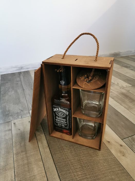 Skrzynka, pudełko na whisky