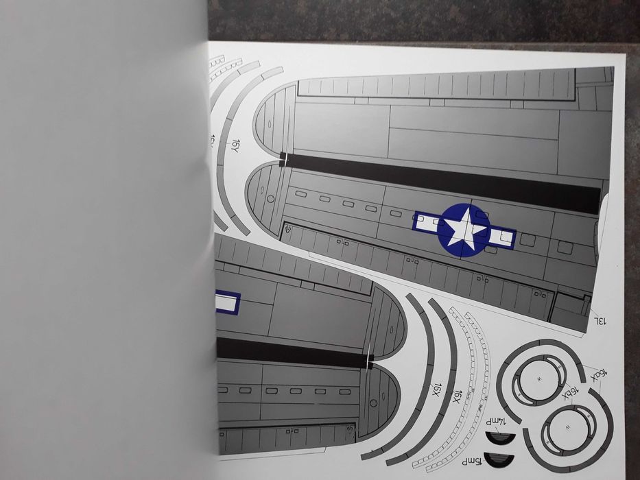 Model kartonowy Liberator GPM nr 6/97 duży format A 3