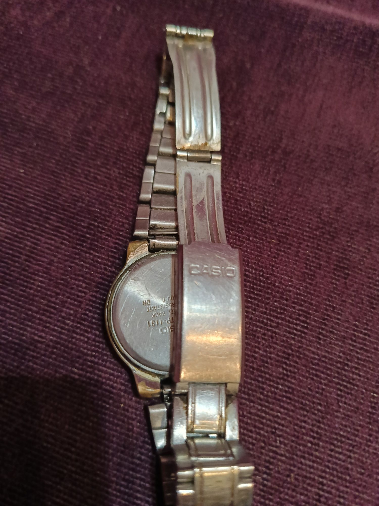 Zegarek Casio na bransolecie,damski