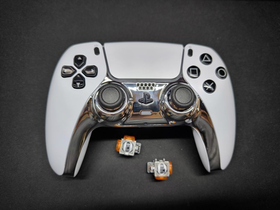 Dualsense with TMR Ginfull joysticks with some marks64551529253633122