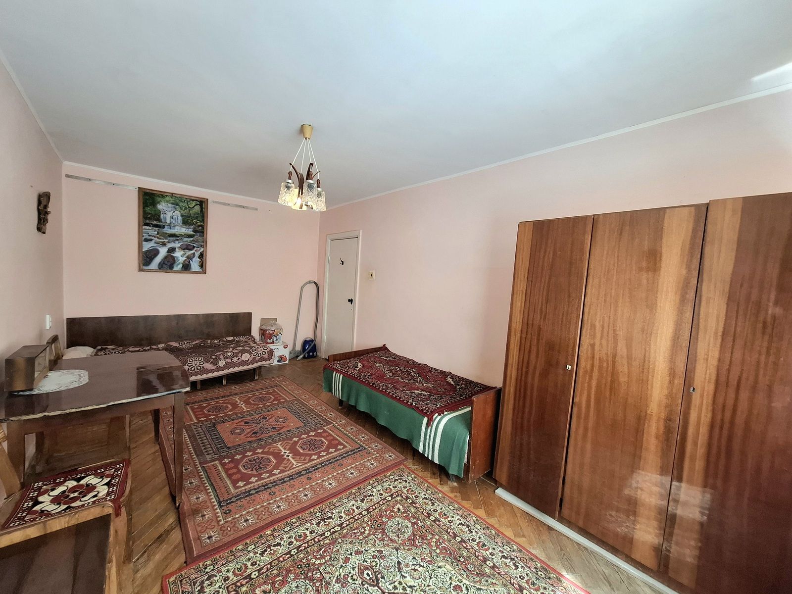 Продам 3-кімнатну квартиру на Вишеньці