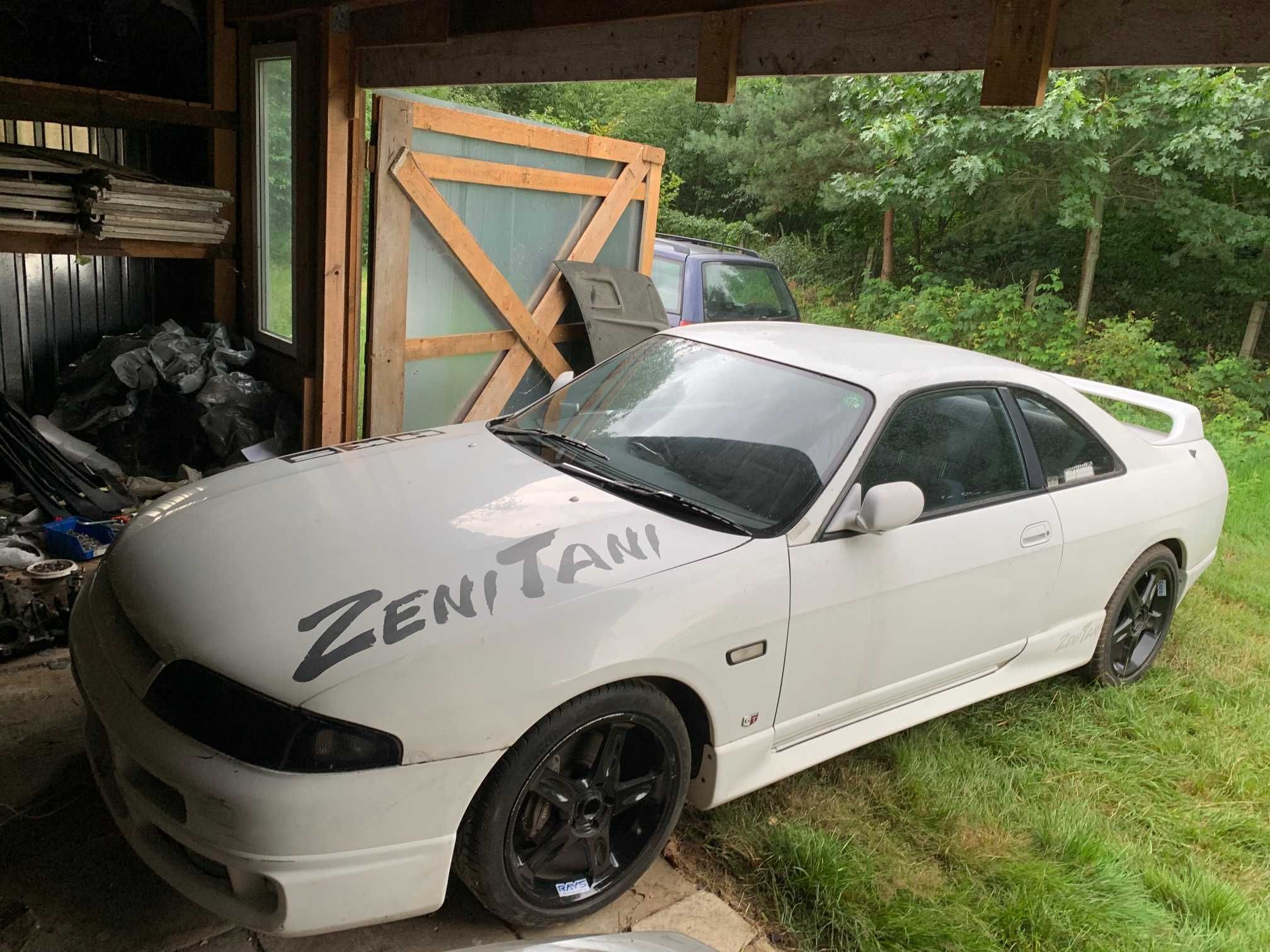 Nissan Skyline R33 Turbo– kultowa karoseria JDM, drift kolekcja ZOBACZ