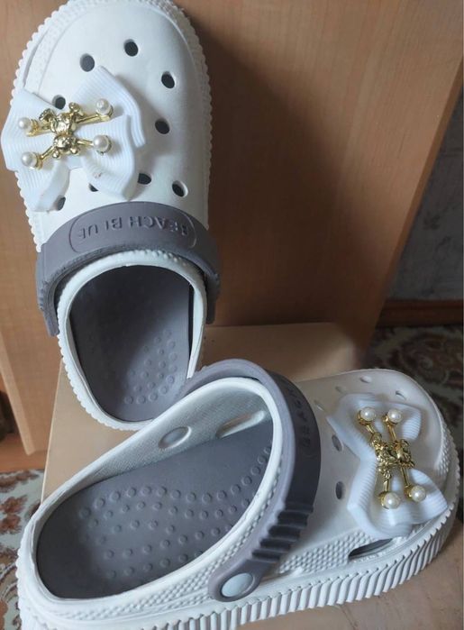 Продам жіночі крокси