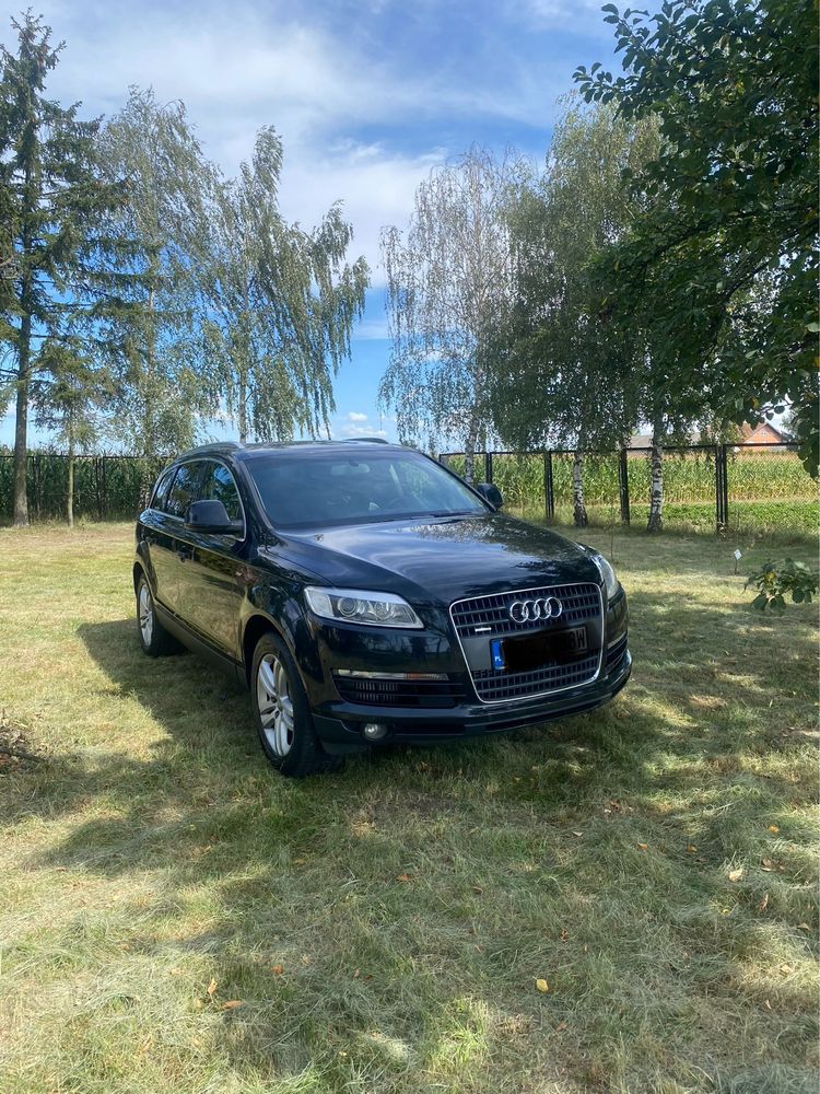 Audi Q7 prywatnie 7 osobowe Salon Polska