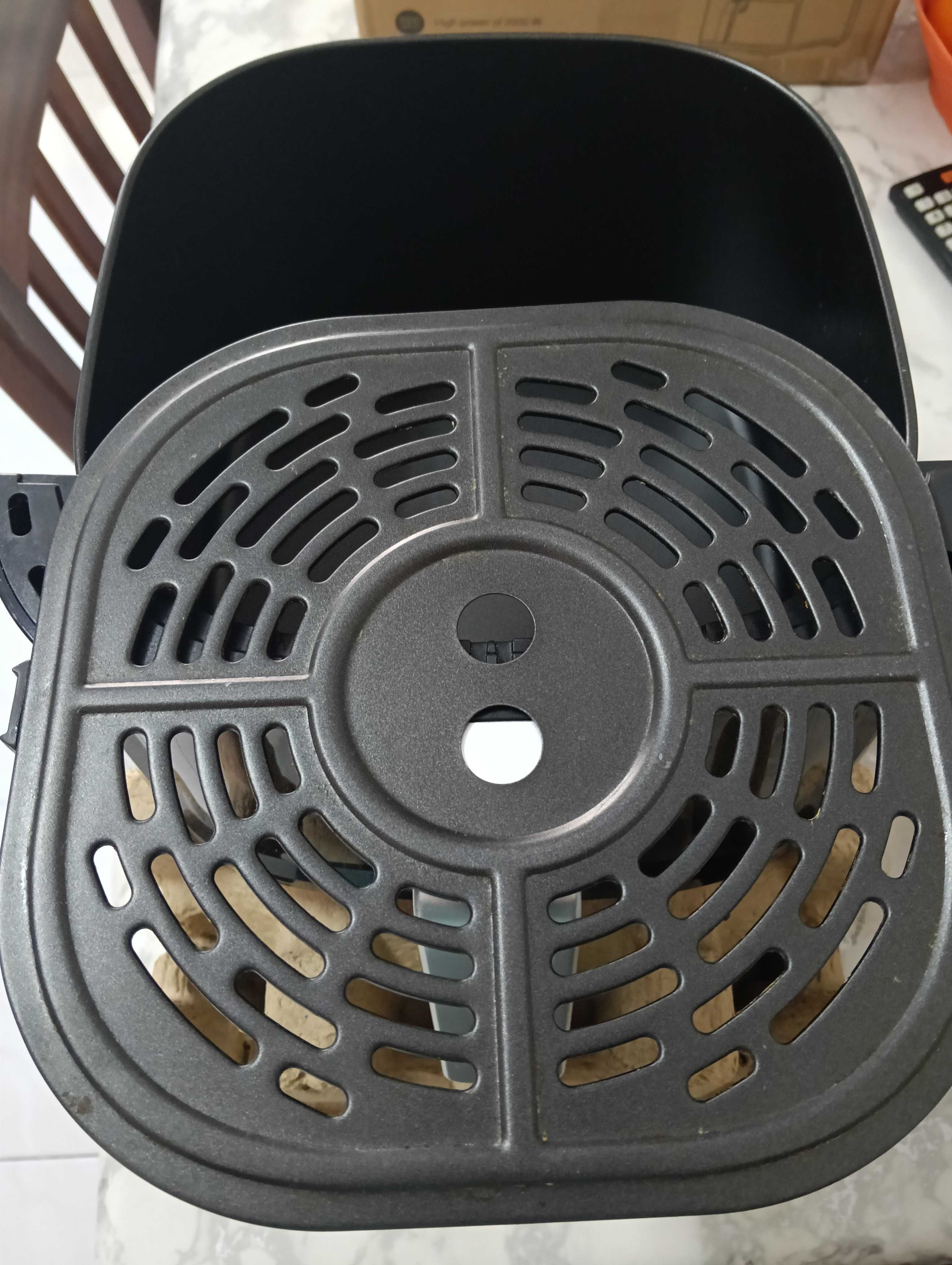 Air fryer 6L como nova sem marcas de uso, ótima oportunidade