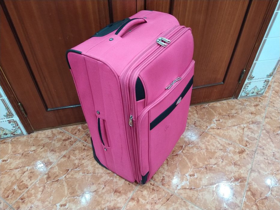 Mala malas de porão até 23 kg viagem casa quarto apartamento vivenda.