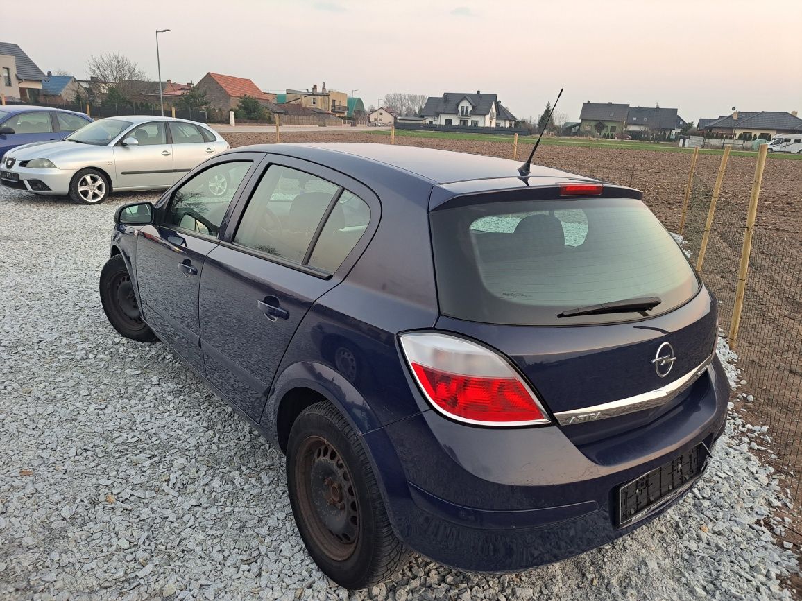 Opel Astra 1,6 benzyna fajne auto