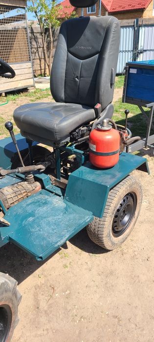 Продам саморобний трактор 4 на 4 з причепом