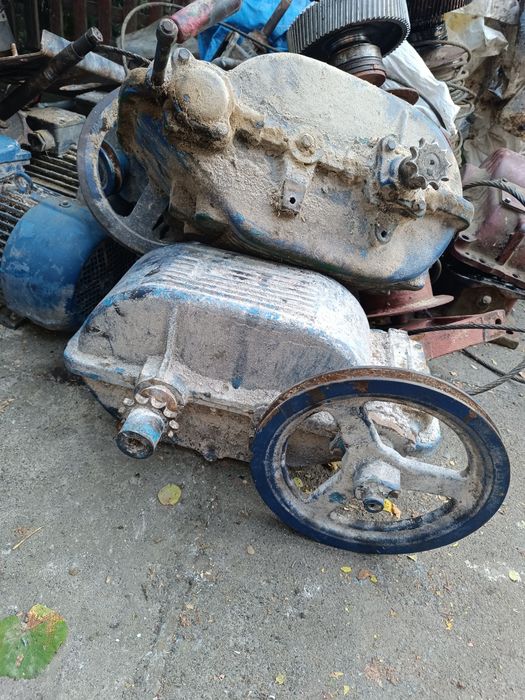 Редукторы,электродвигатели,задвижки