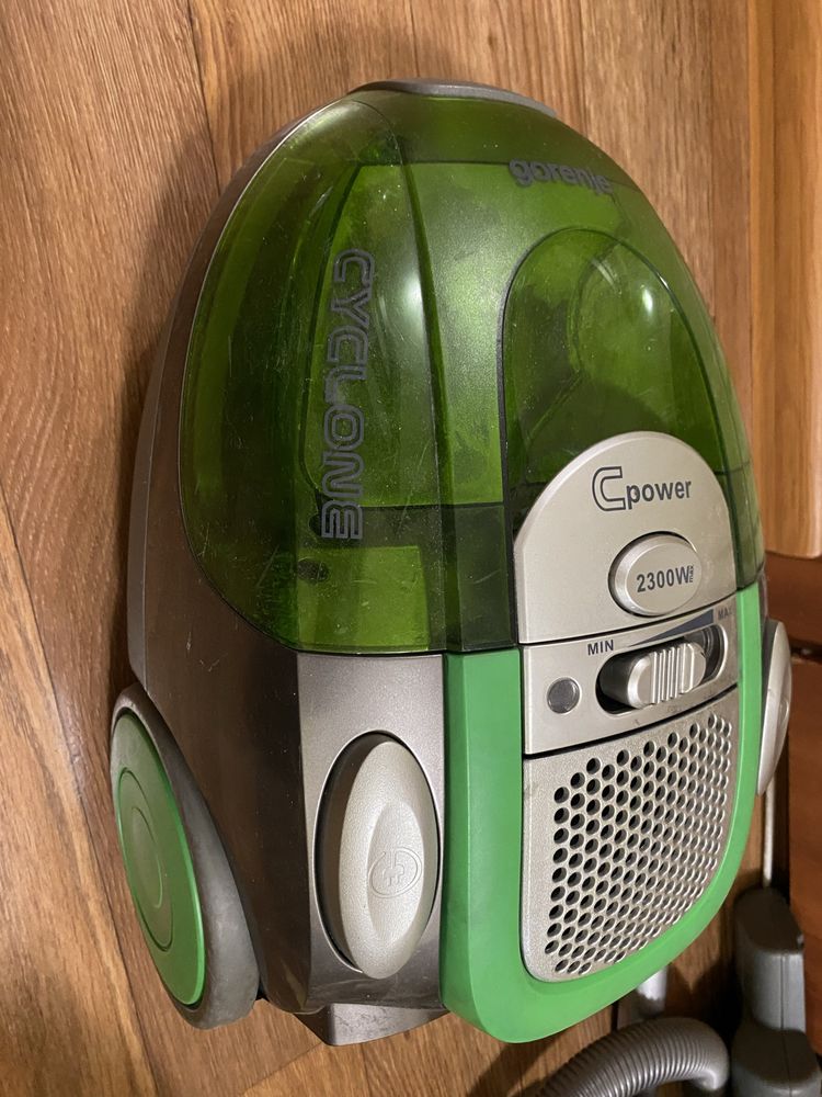 Пилосос Gorenje.