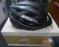 Capacete bicicleta GIRO, novo, na caixa