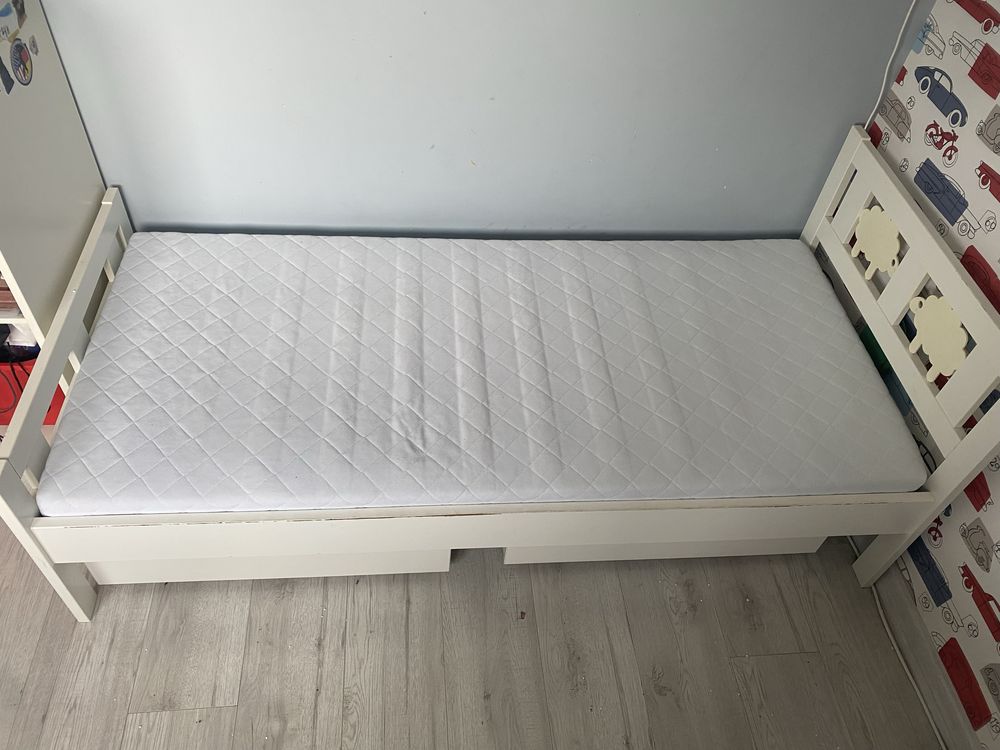 Łóżko 160x70 z pojemnikami