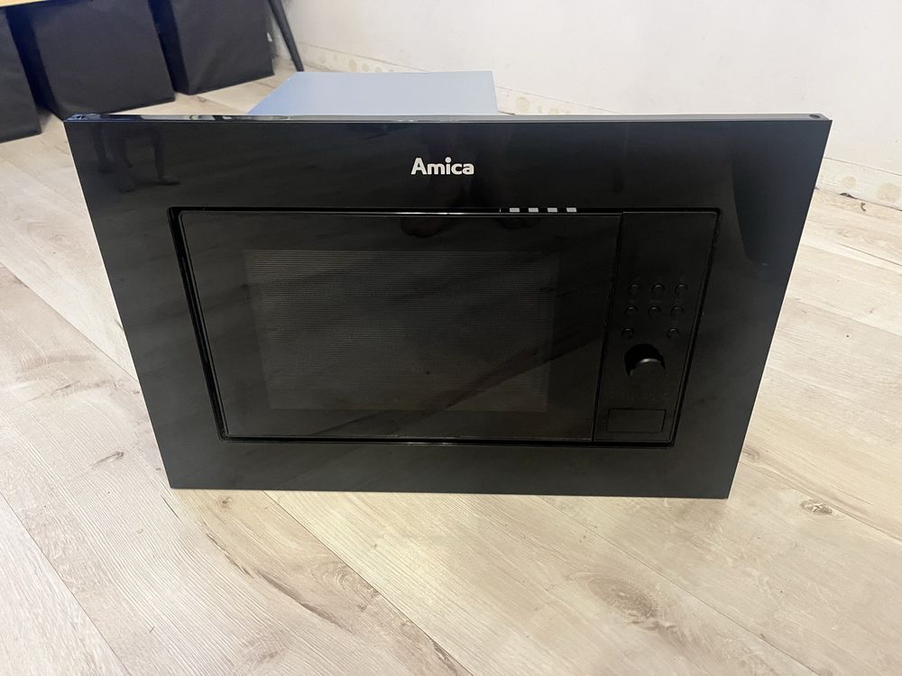 Kuchenka mikrofalowa do zabudowy Amica AMGB20E2GB jak nowa