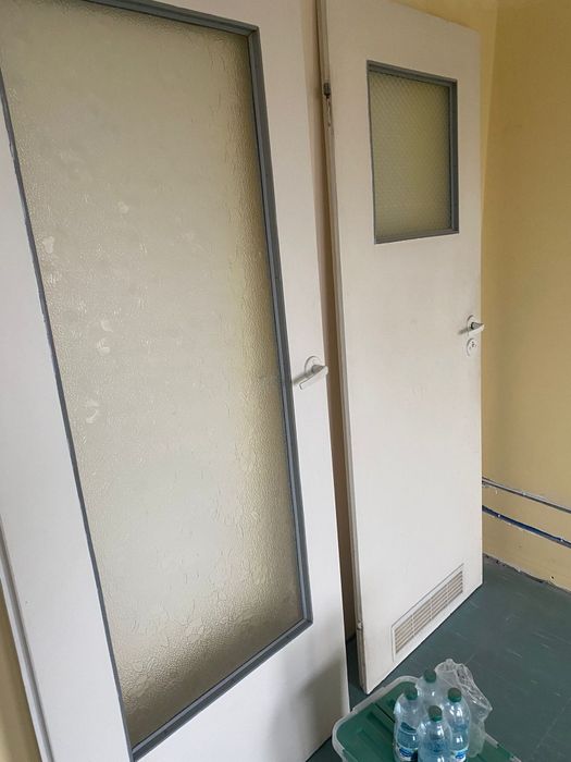 Kanapa, drzwi za darmo