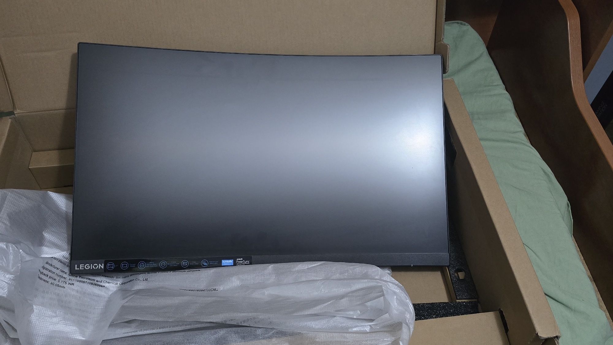 Lenovo legion monitor R27FC-30  280Hz ( como Novo sem marca de uso)