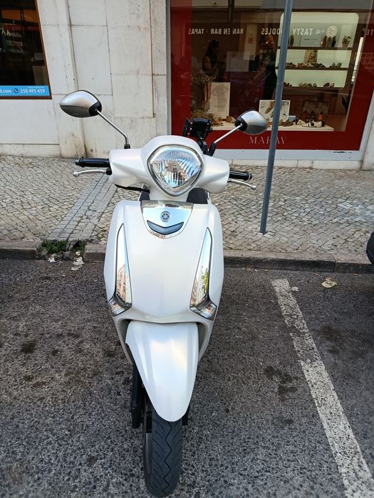 Mota Yamaha  125 D'ELiGHT