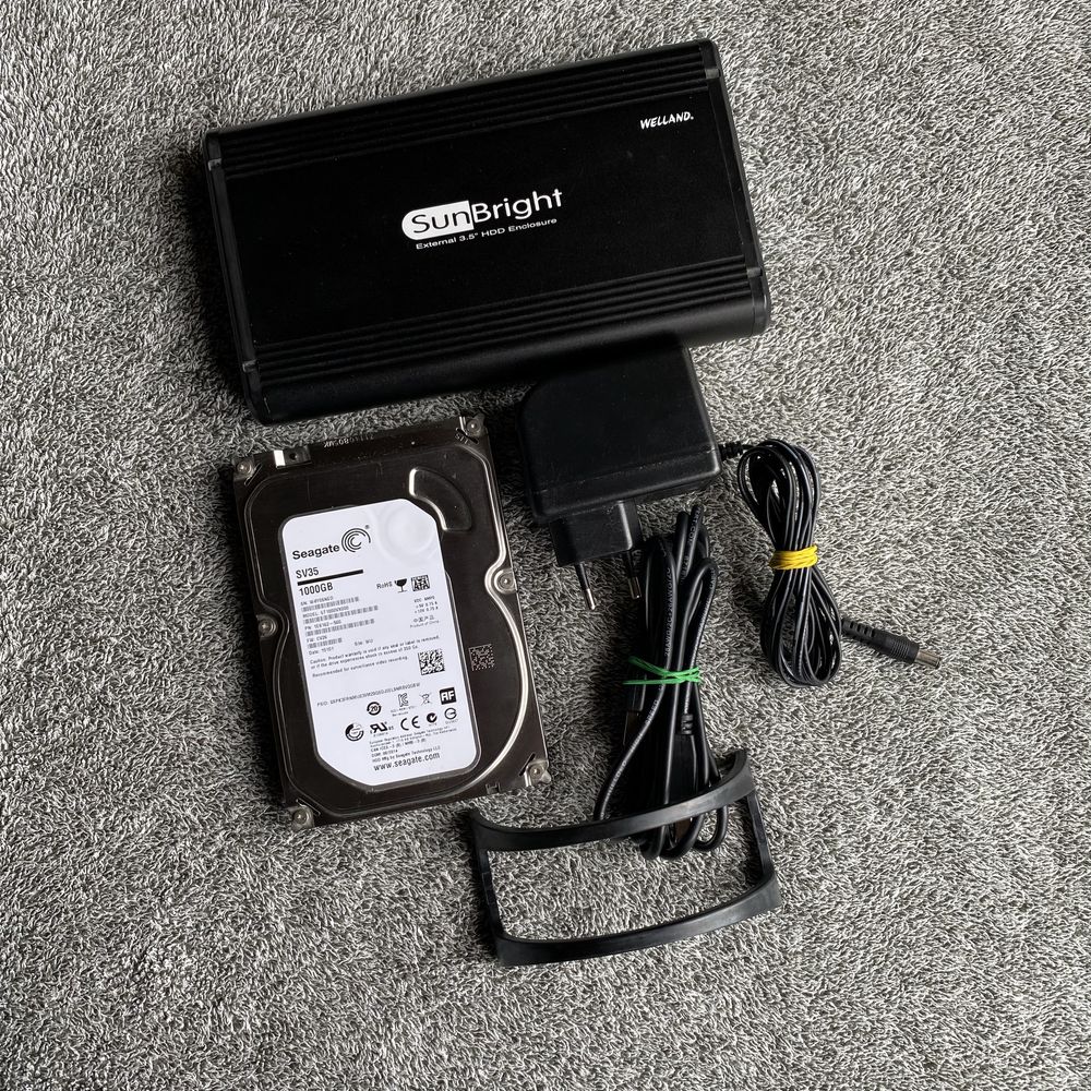 Карман для HDD 3.5" + жесткий 1 тб