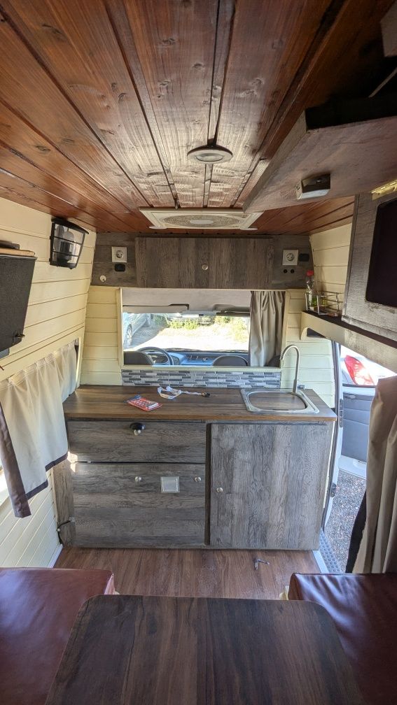 Campervan Ford transit legalizada