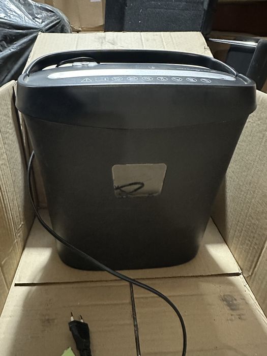 Шредер для резки бумаги А4