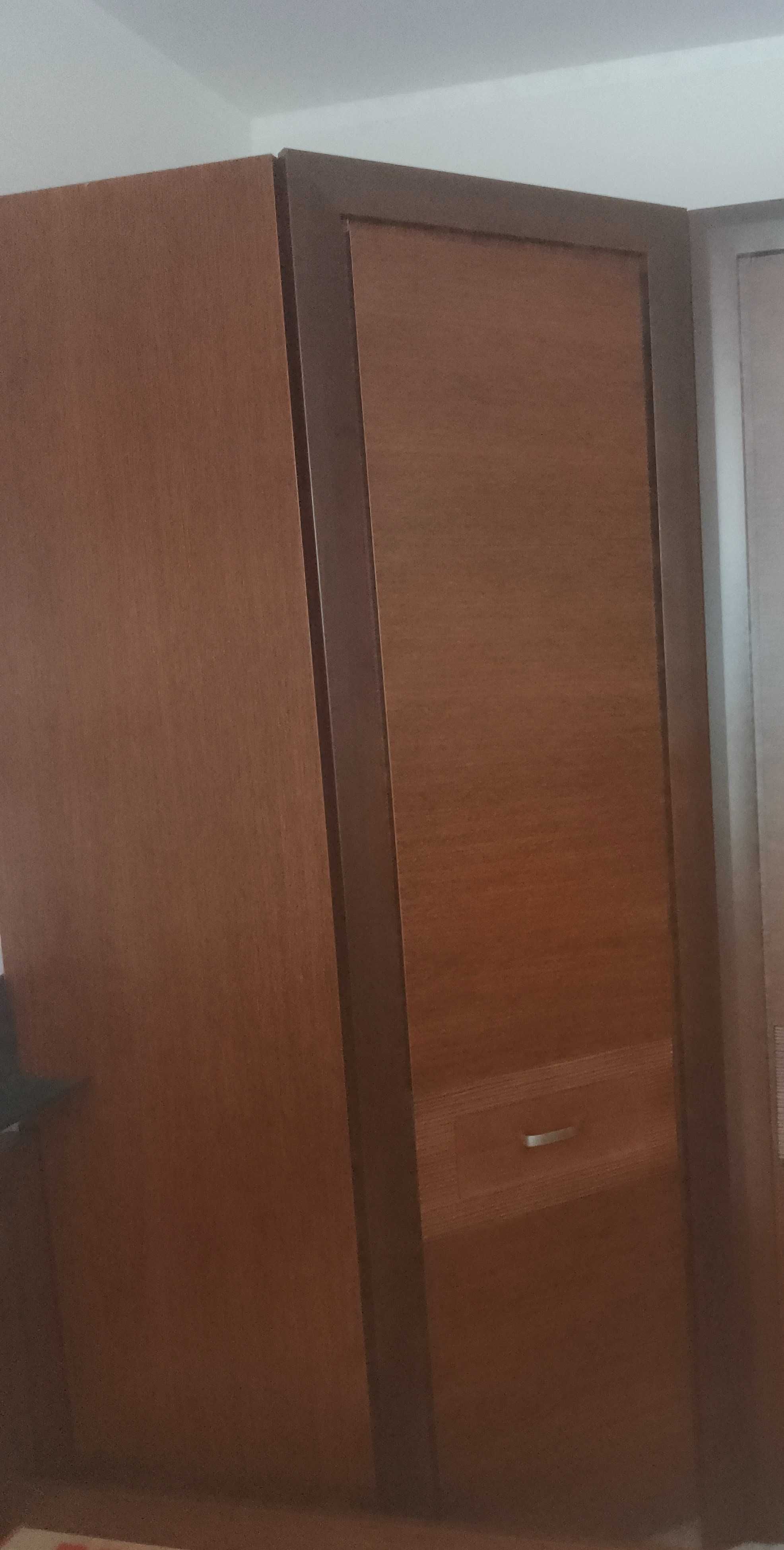 szafa narożna Paris