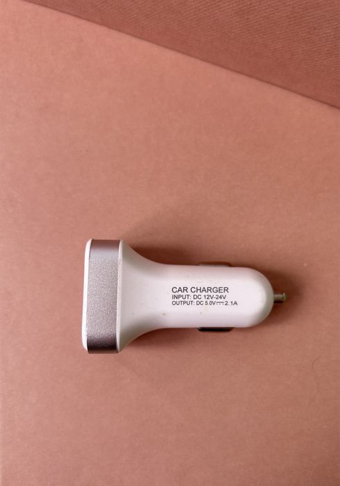 Адаптер автомобільний Sit&GO з вольтметром