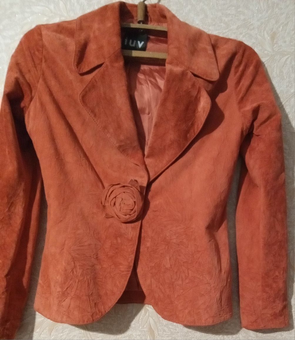 Куртка замшевая женская ,р.38 европейский.