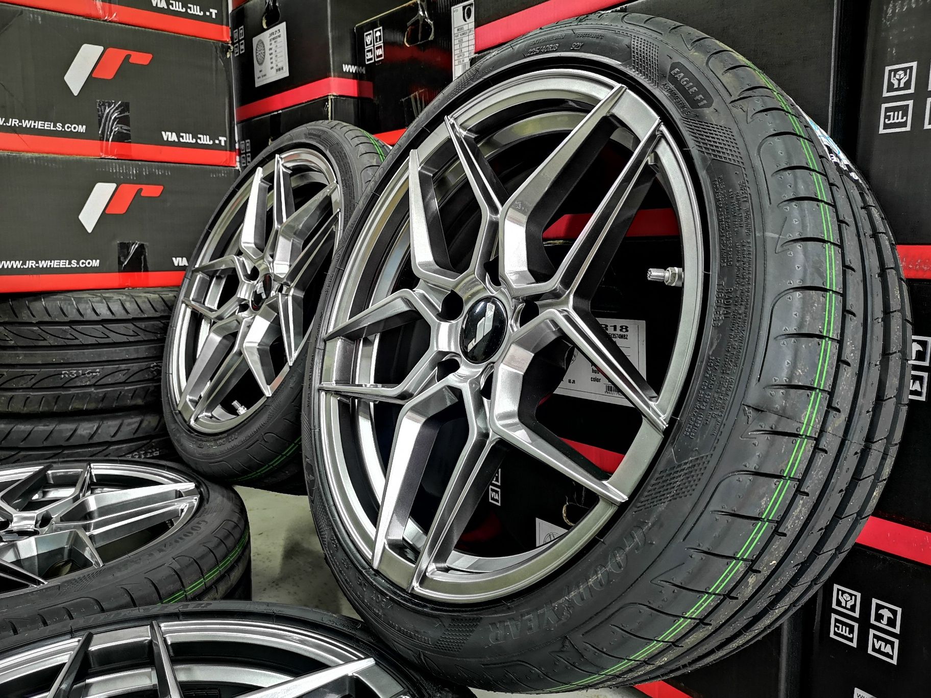 Felgi Japan Racing JR34 18" 18x8J ET42 5x114 Kia Ceed Proceed GT