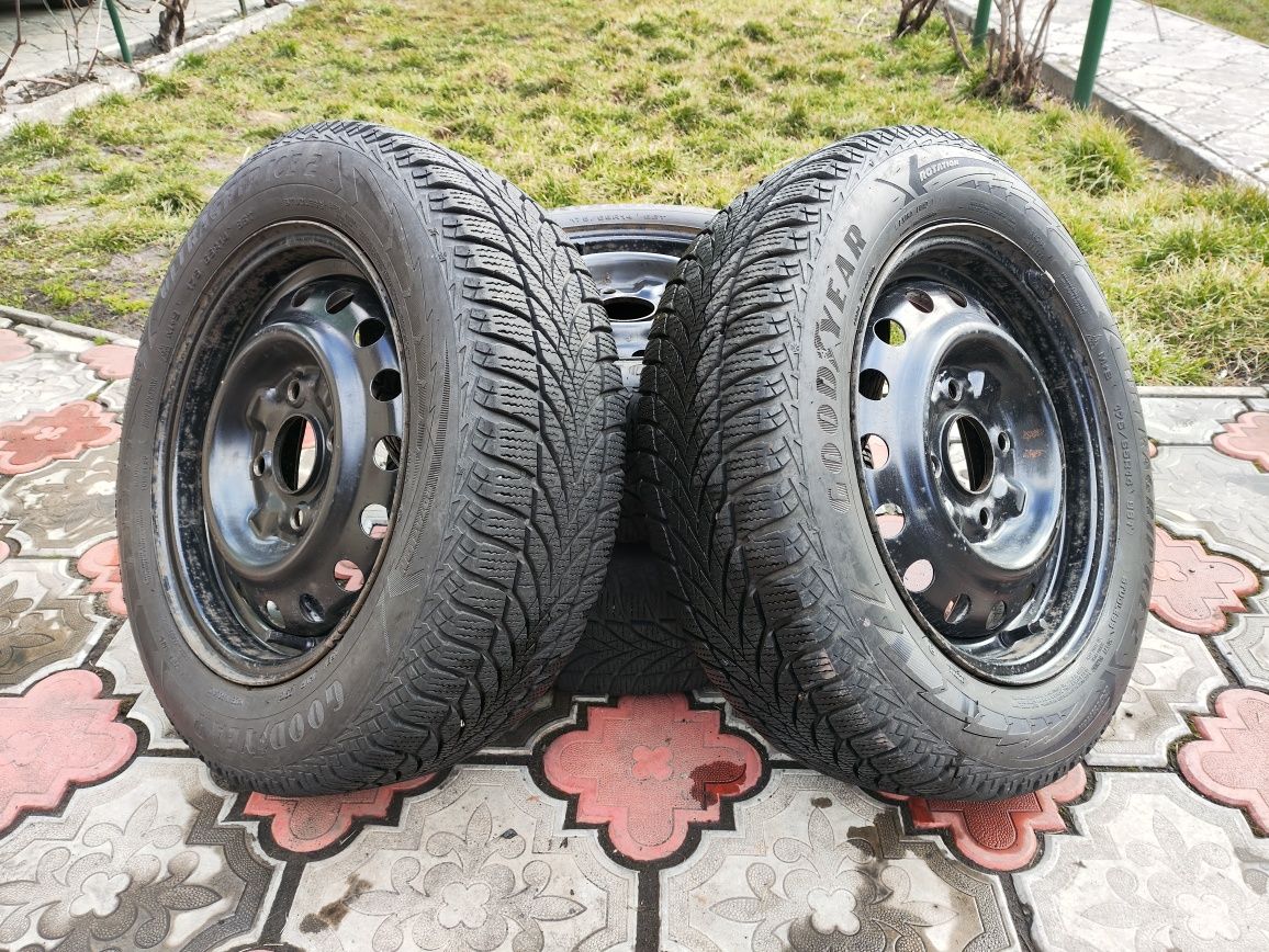 Комплект колес r14 / Goodyear UltraGrip Ice 2 / Nissan Almera Classic