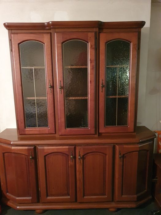 Kredens dębowy w bardzo dobrym stanie