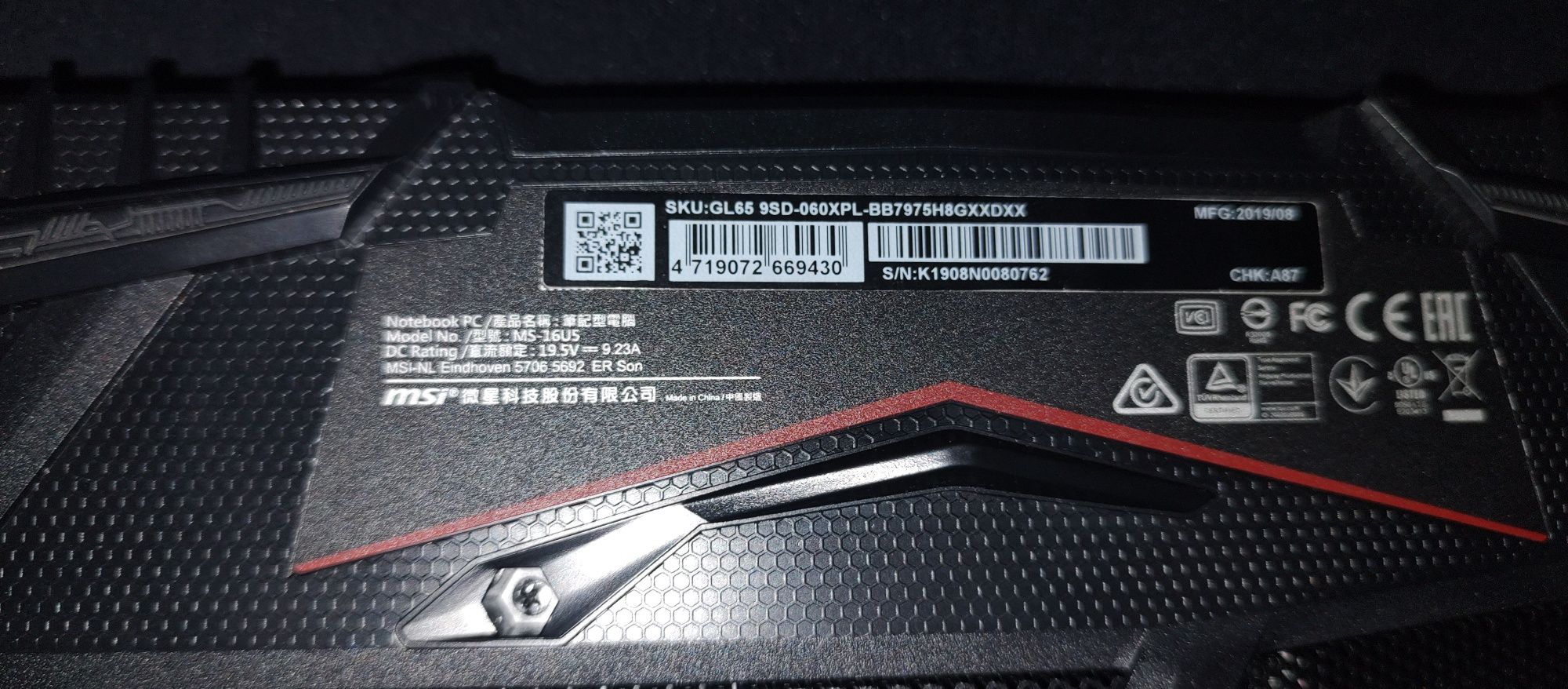 Laptop MSI GL65 95SD