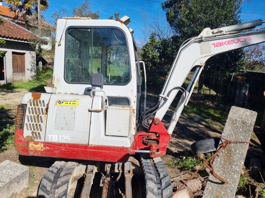 Mini escavadora takeuchi tb 125