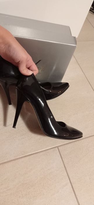 Czarne szpilki - szpic