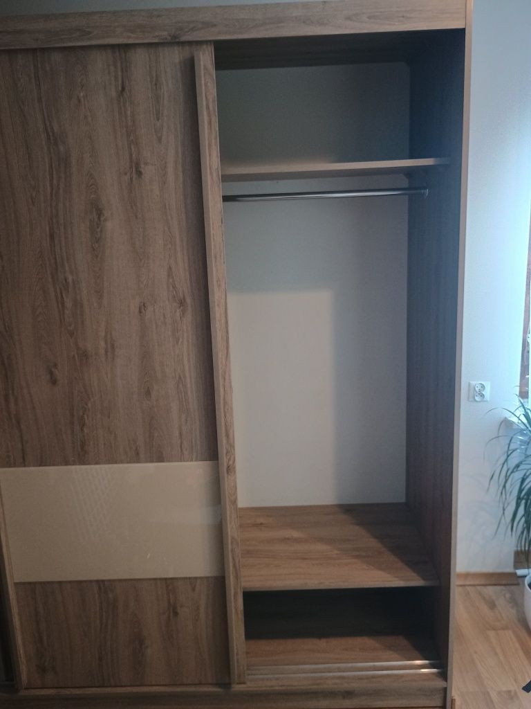 Szafa przesuwna 160x220