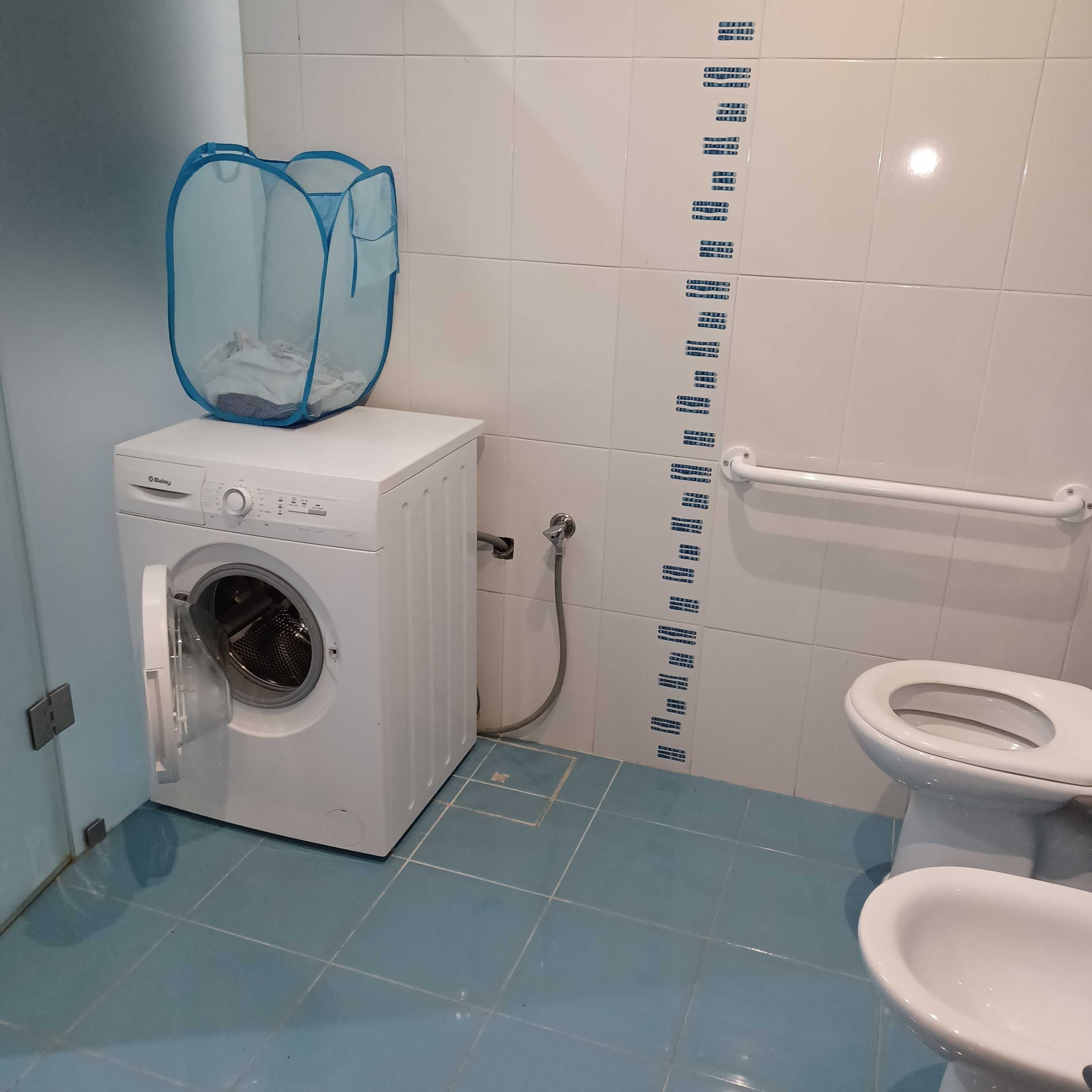 Quarto próximo da faculdade de desporto de Coimbra. Single ou duplo.