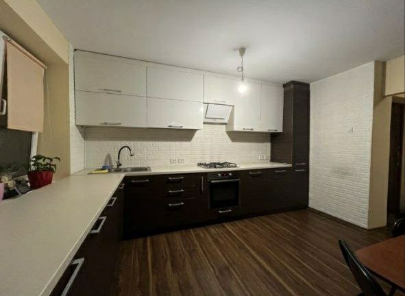 Сдам долгосрочно 4х комнатную квартиру