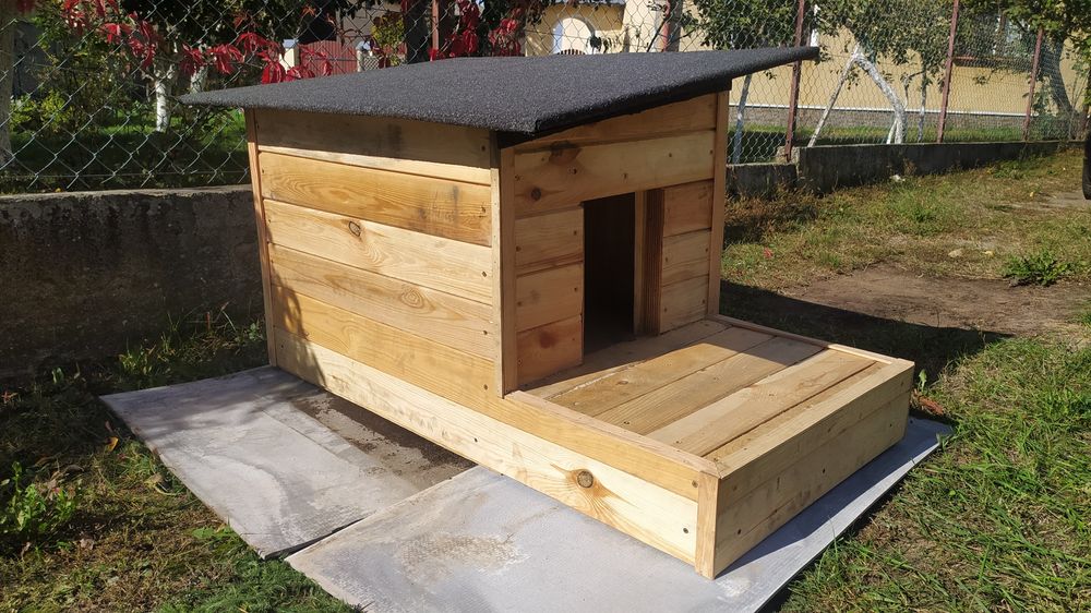 Buda dla psa ocieplona