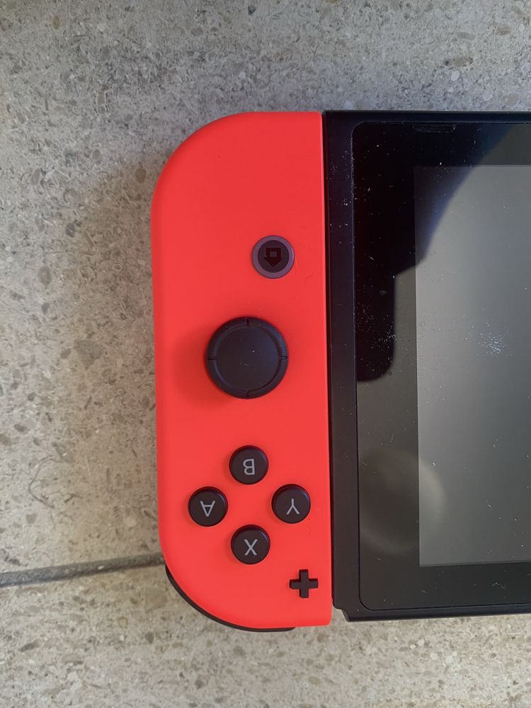 Nintendo switch v1 completa na caixa