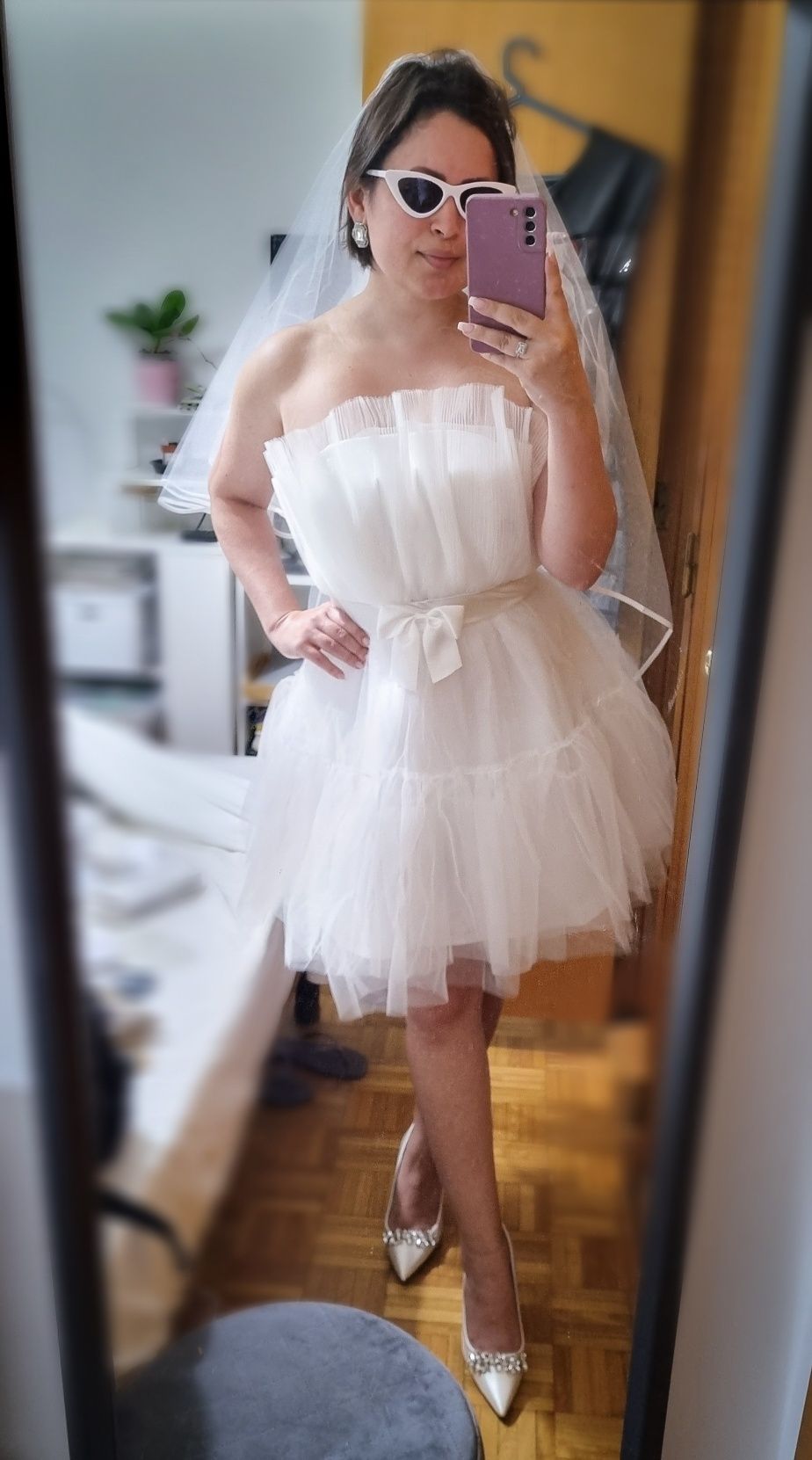 Vestido de noiva curto para festa.