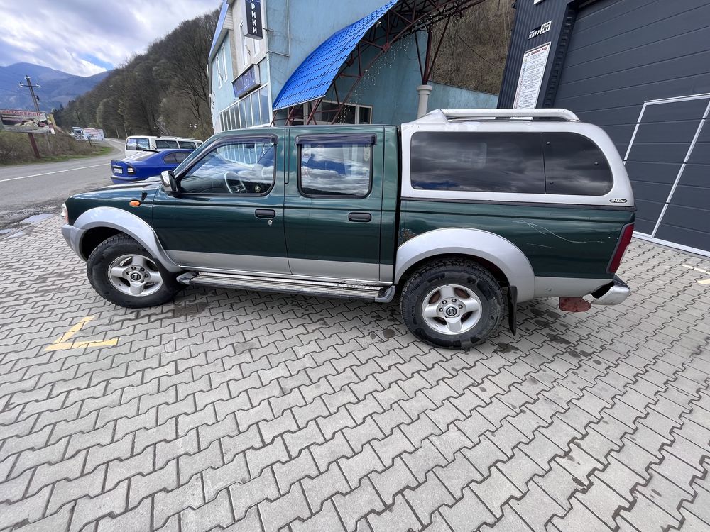 Джип ПІКАП 4•4 Nissan Navara 2,5